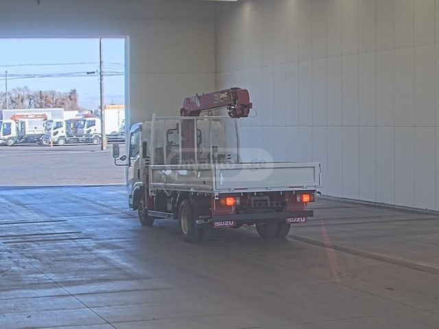 Isuzu Elf 2020 — photo 2