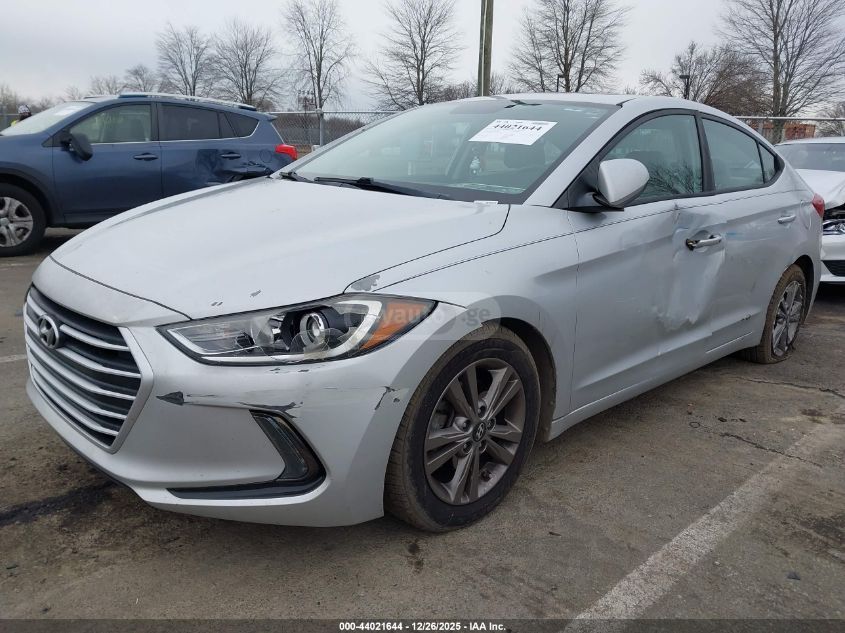 Hyundai Elantra 2018 — photo 2