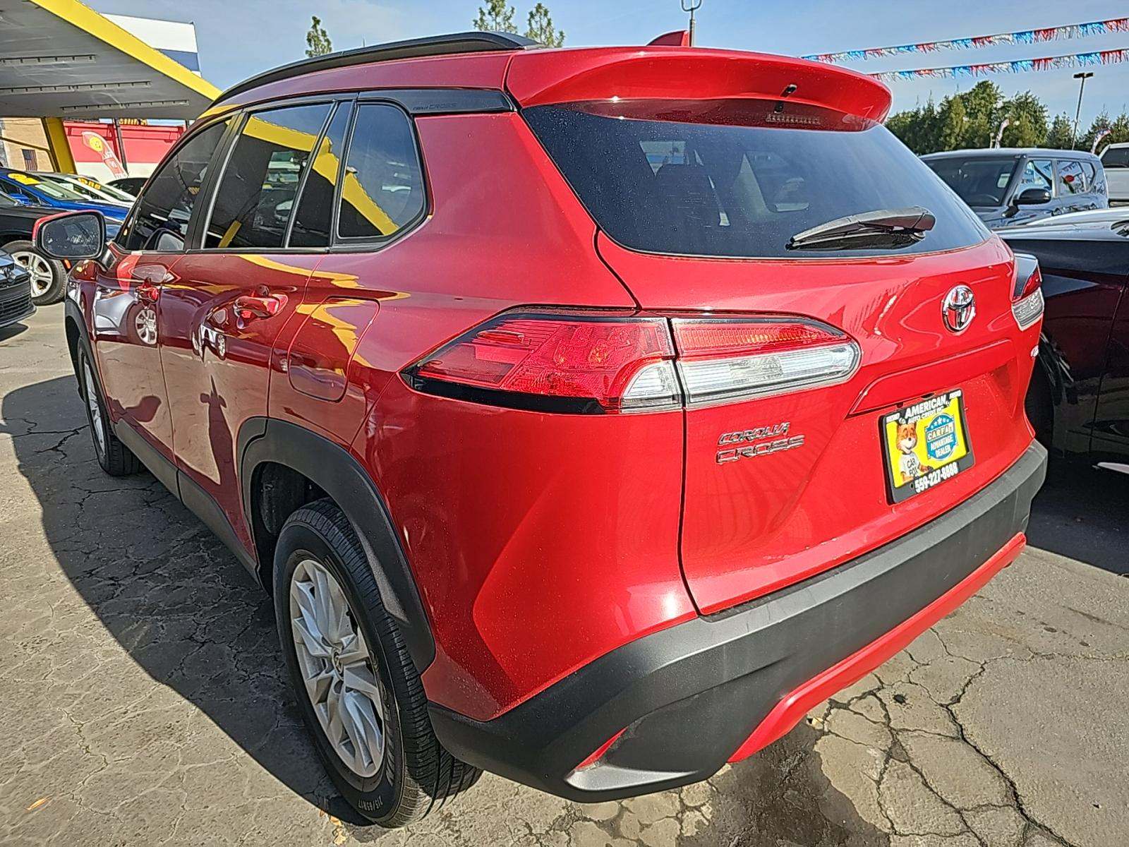 Toyota Corolla Cross 2022 — photo 2
