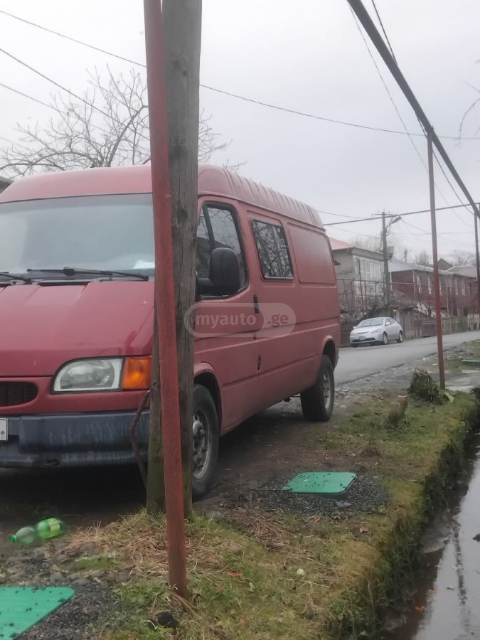 Ford Transit 2000 — photo 2