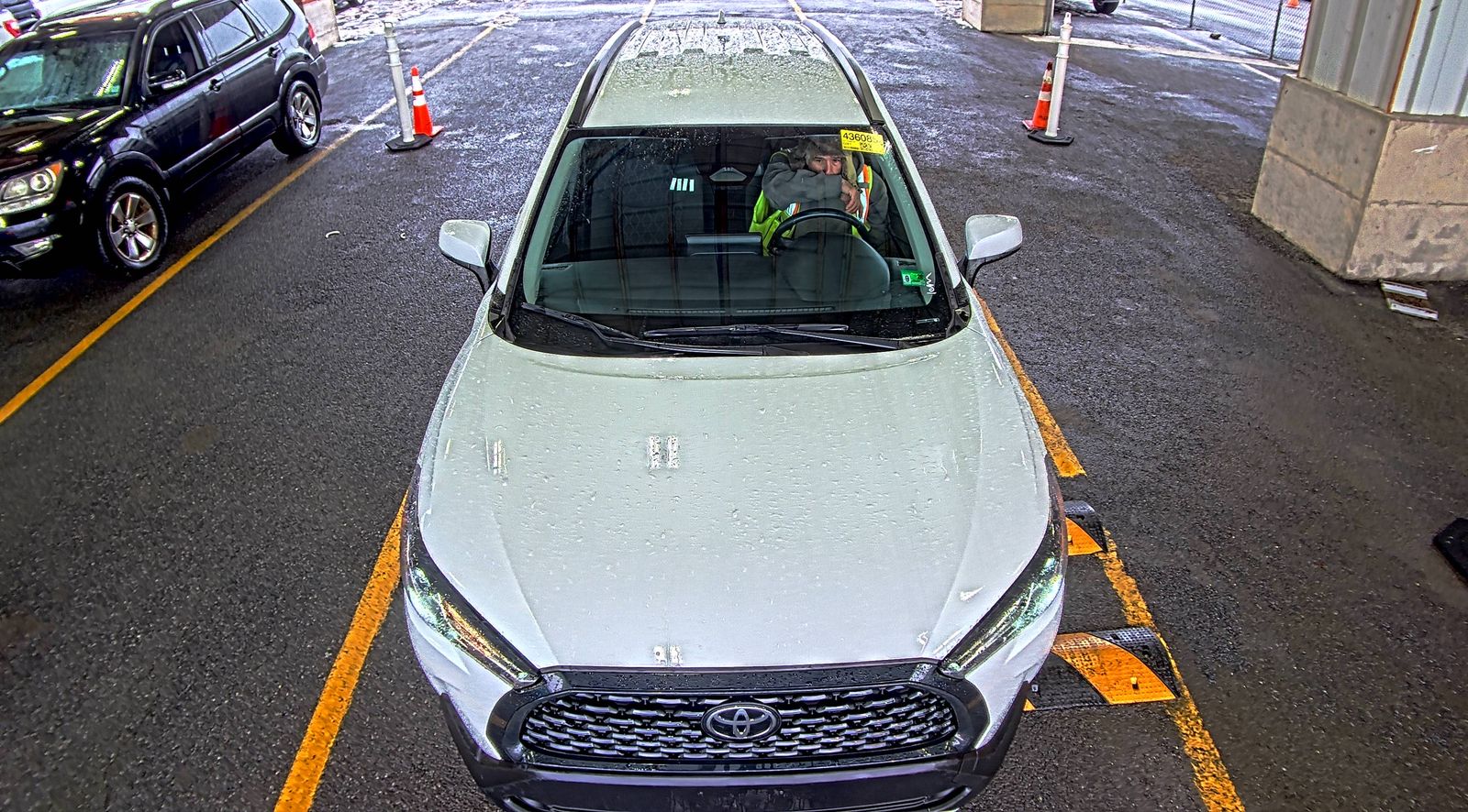 Toyota Corolla Cross 2024 — photo 2