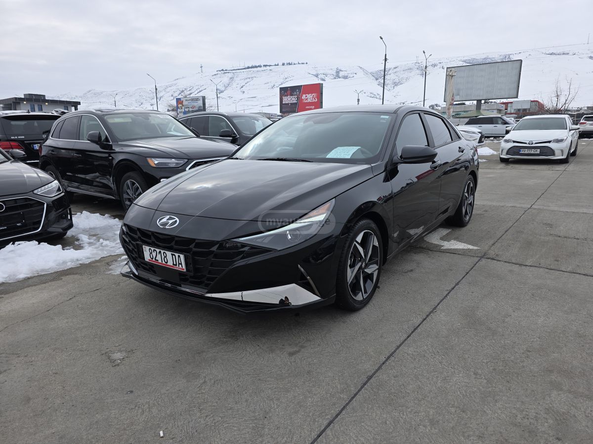 Hyundai Elantra 2022 — photo 2