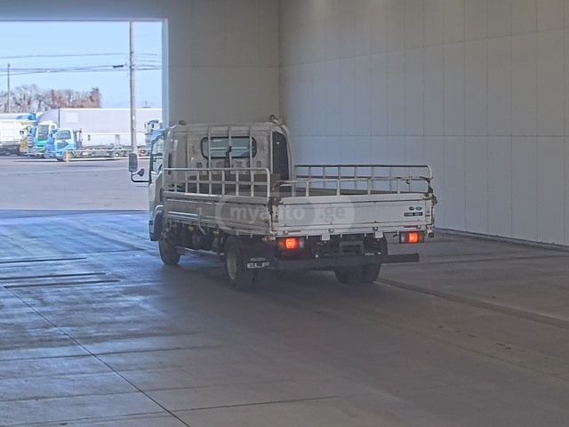 Isuzu Elf 2019 — photo 2