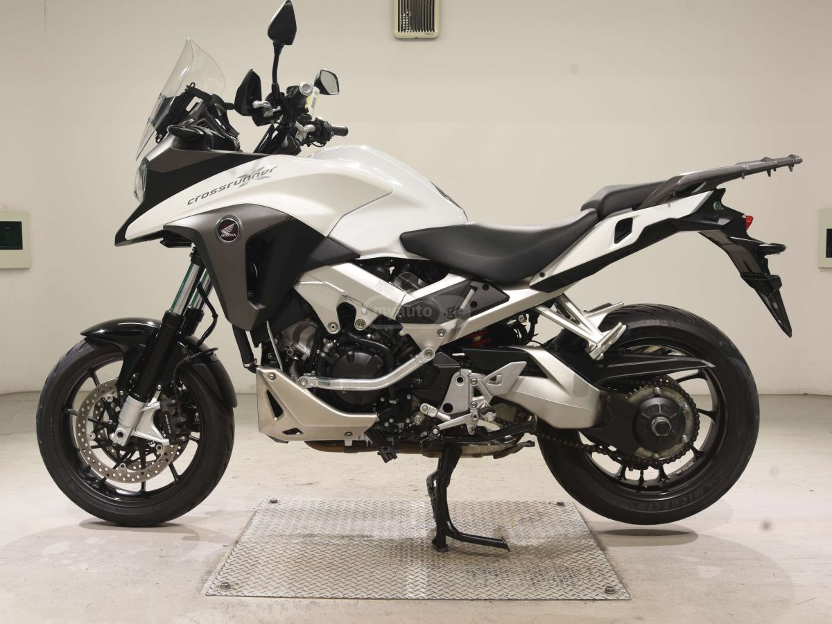 Honda VFR 800 X Crossrunner 2015 — photo 2