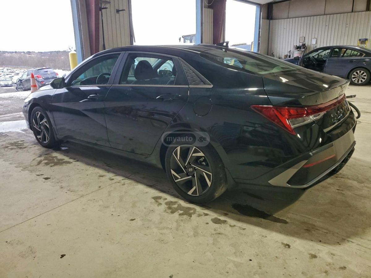 Hyundai Elantra 2024 — photo 2