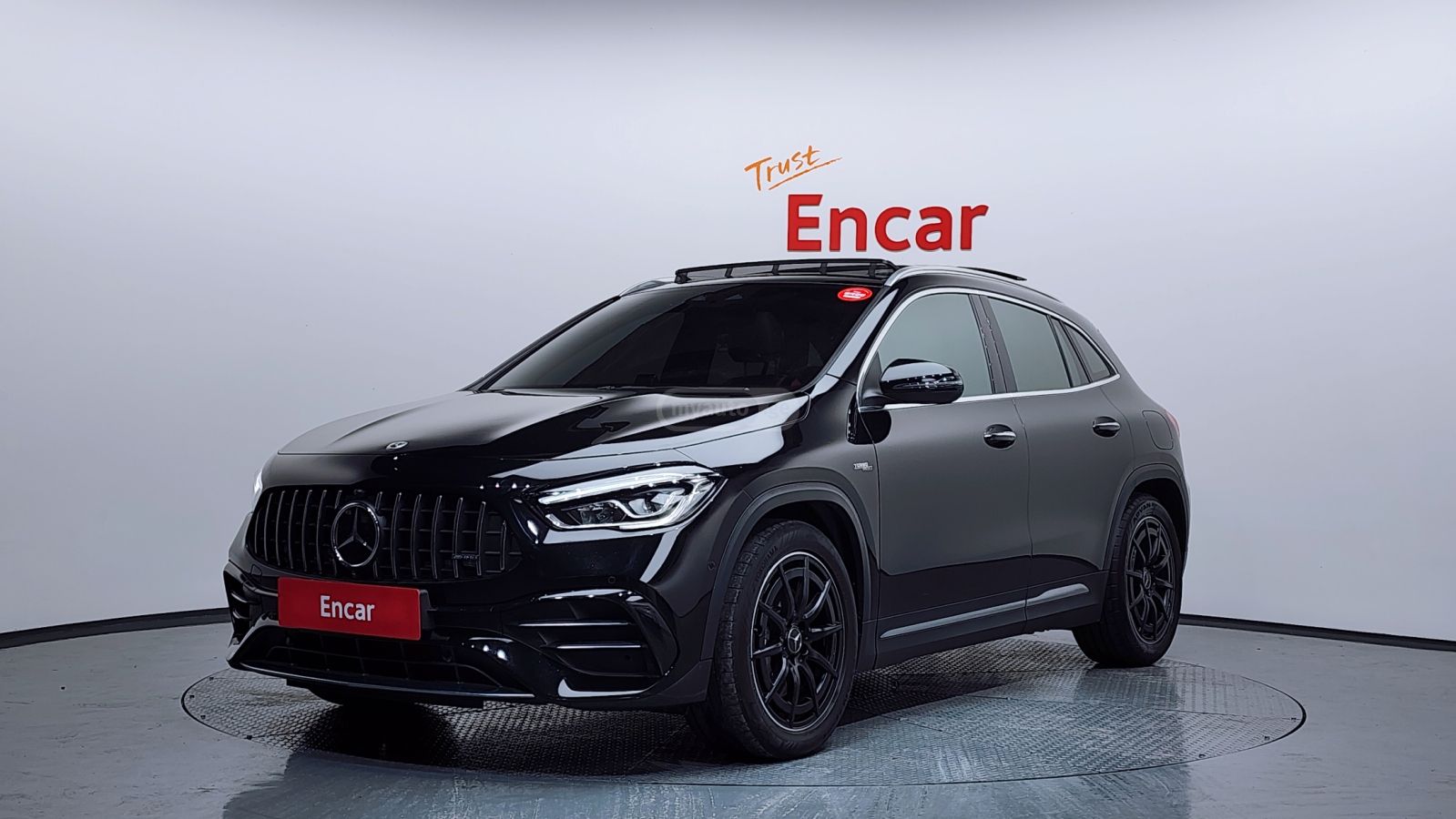 Mercedes-Benz GLA 45 AMG 2023 — photo 2