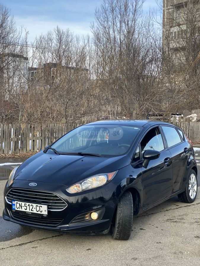 Ford Fiesta 2019 — photo 2