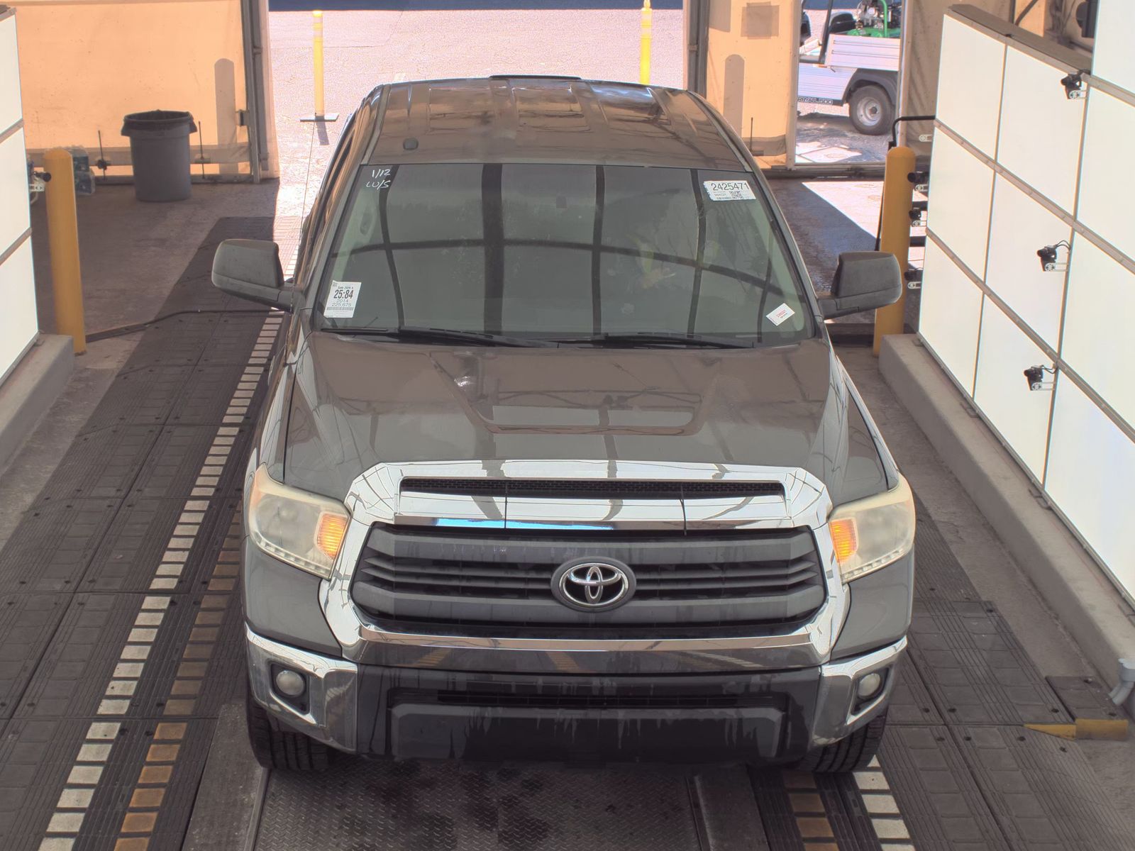 Toyota Tundra 2014 — photo 2