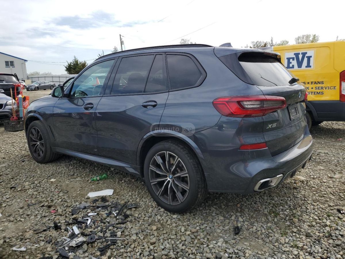 BMW X5 2019 — photo 2