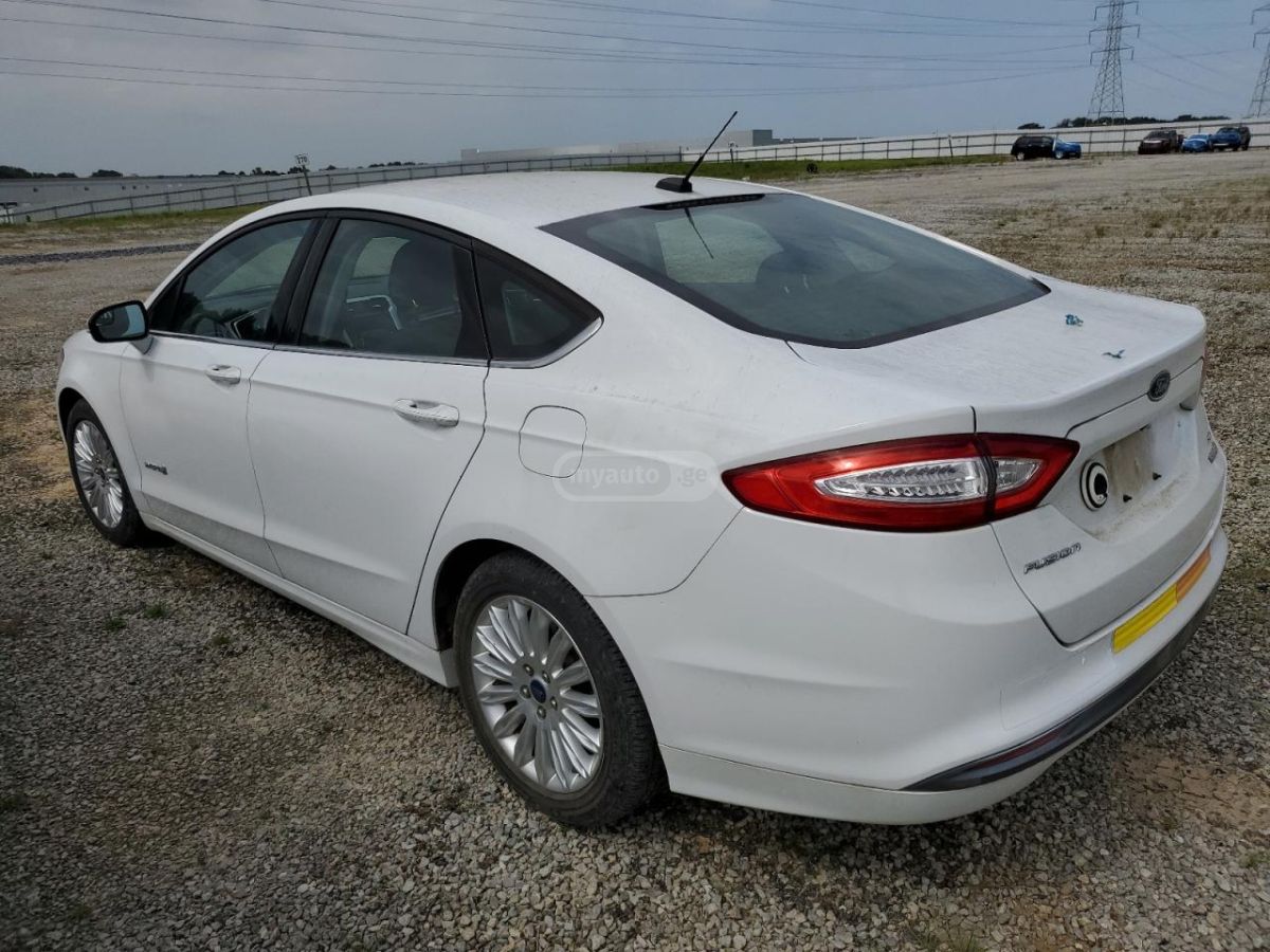 Ford Fusion 2015 — photo 2