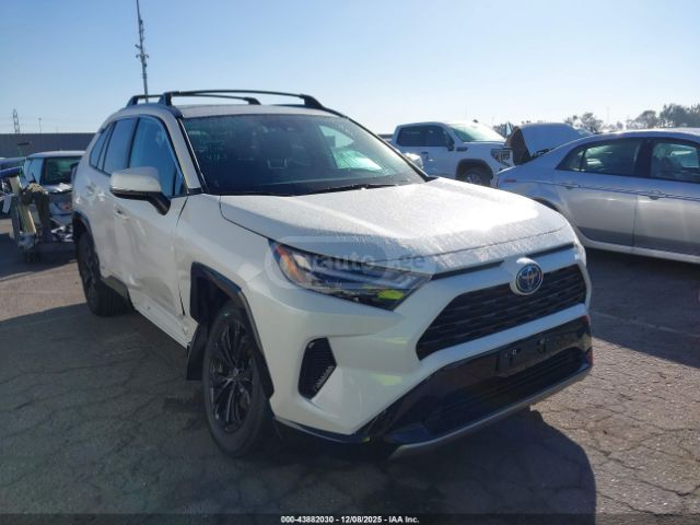 Toyota RAV 4 2022 — photo 2