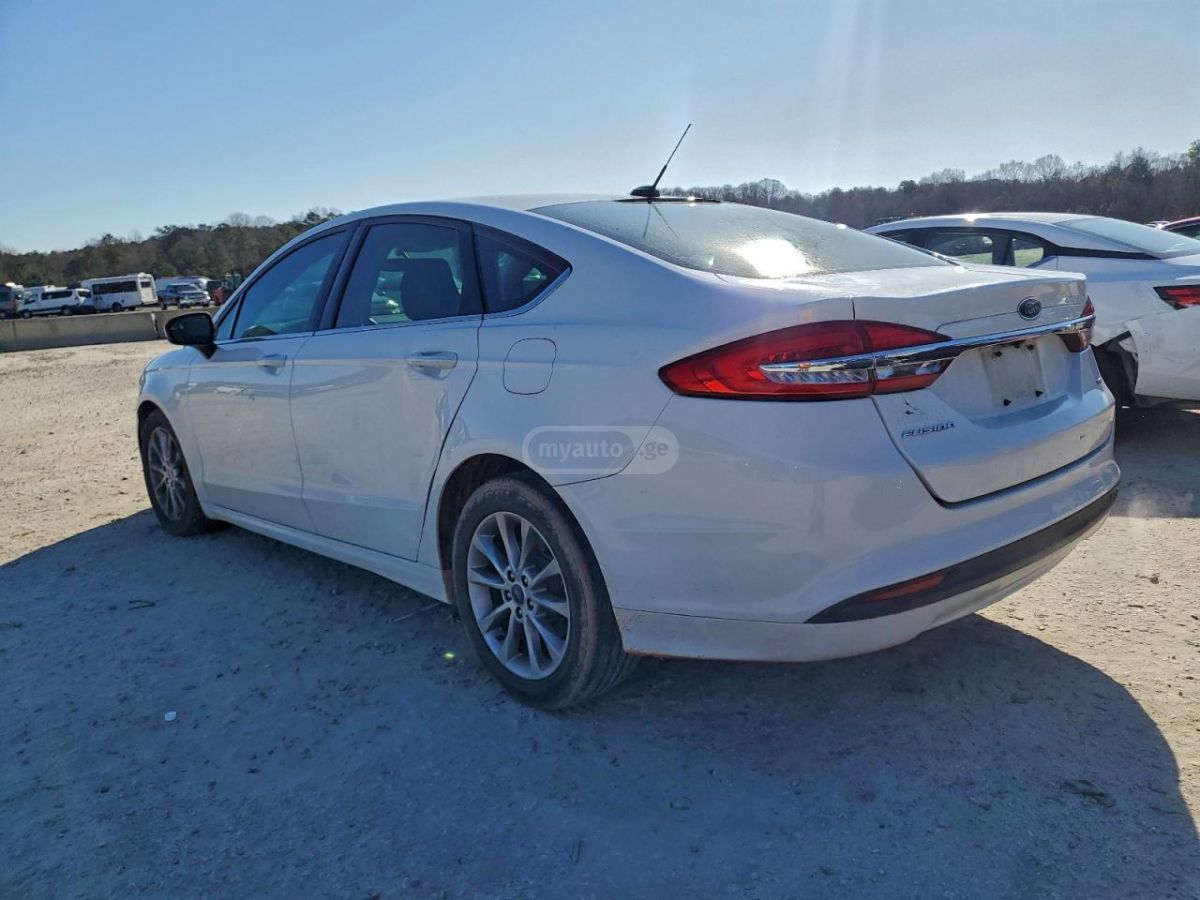 Ford Fusion 2017 — photo 2