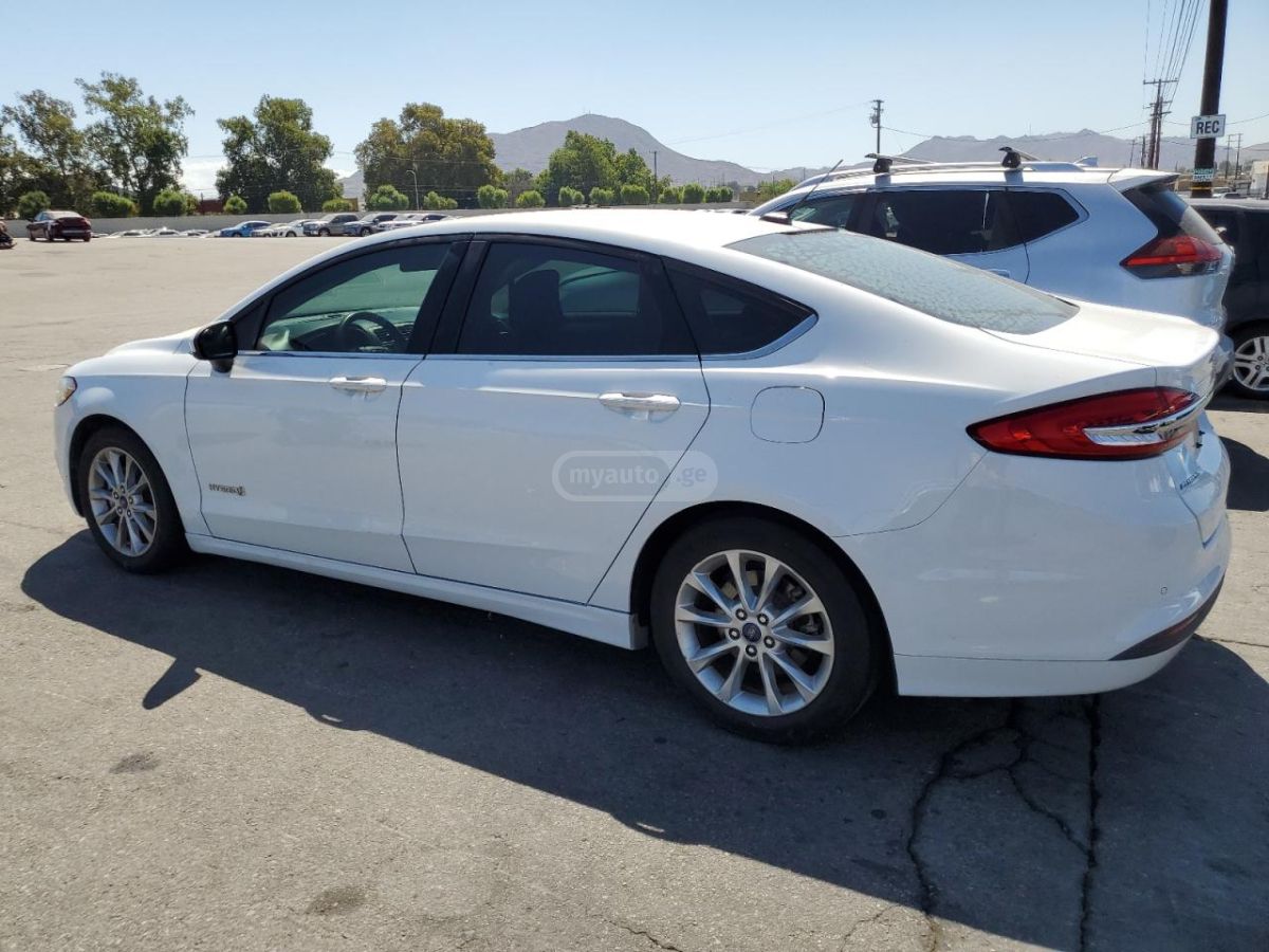 Ford Fusion 2017 — photo 2