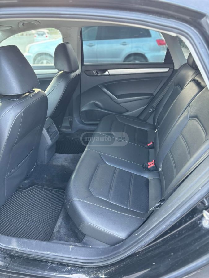 Volkswagen Passat 2015 — photo 2