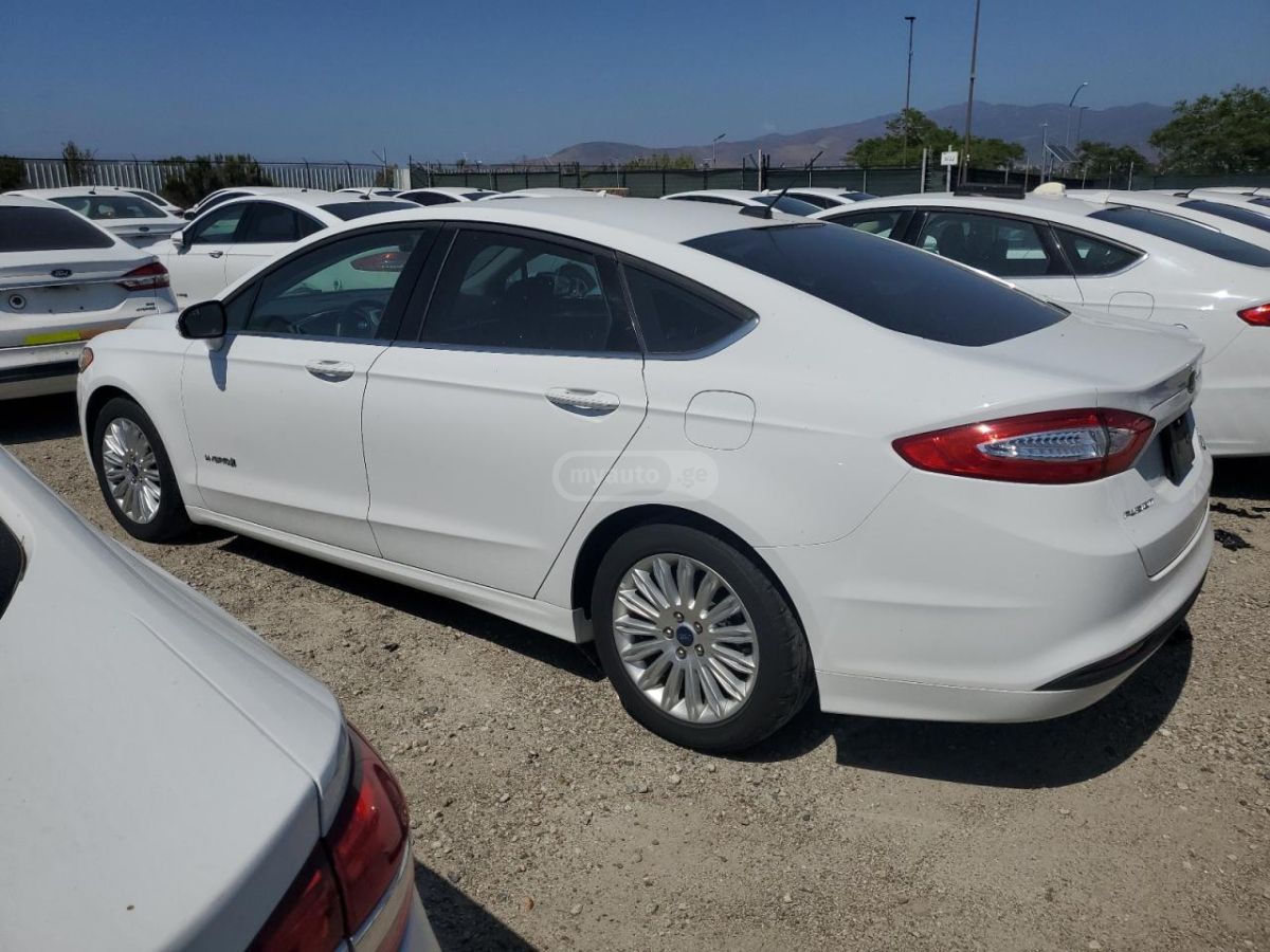 Ford Fusion 2015 — photo 2