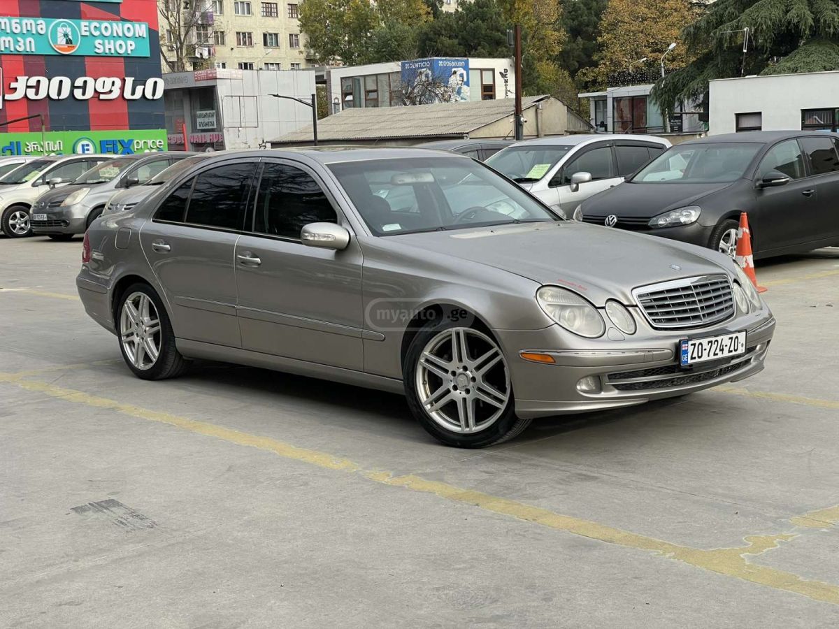 Mercedes-Benz E 350 2006 — photo 2