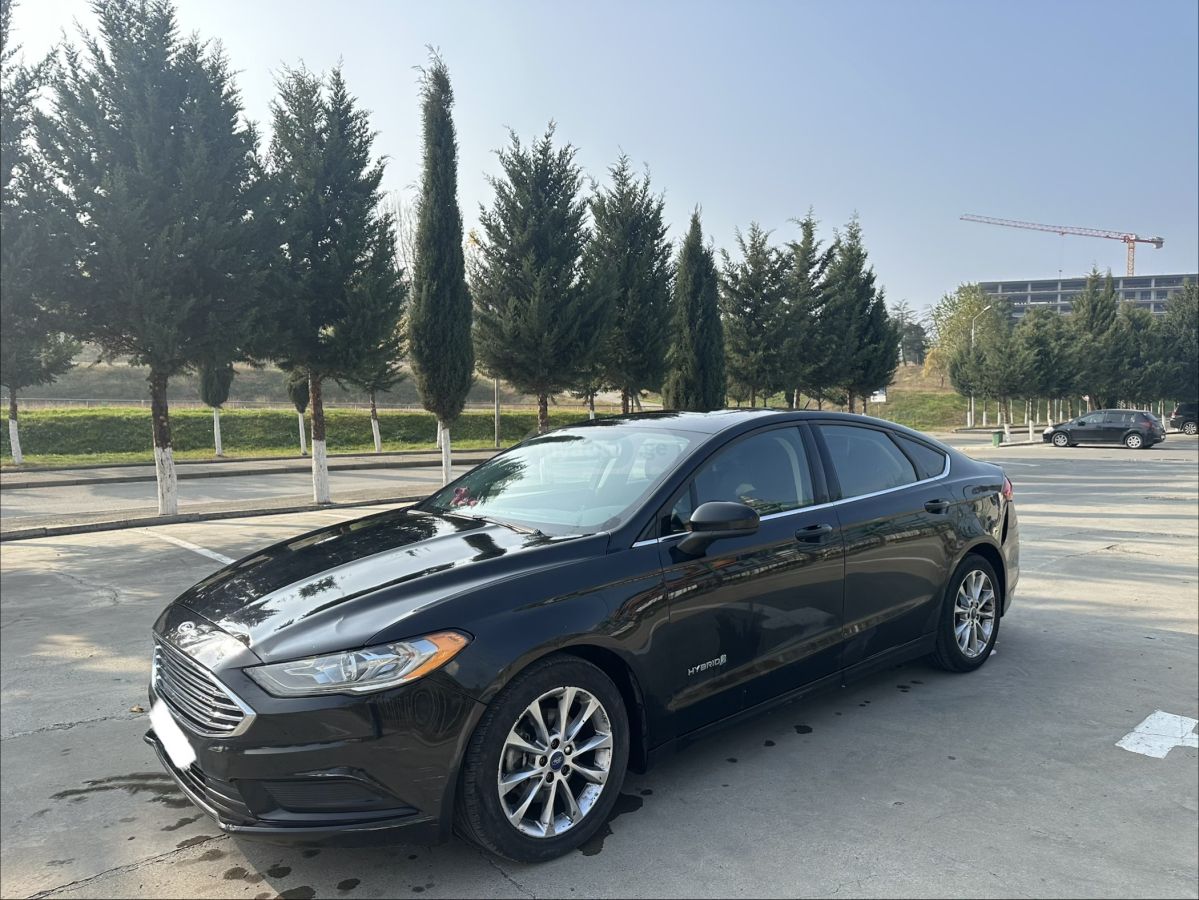 Ford Fusion 2017 — photo 2