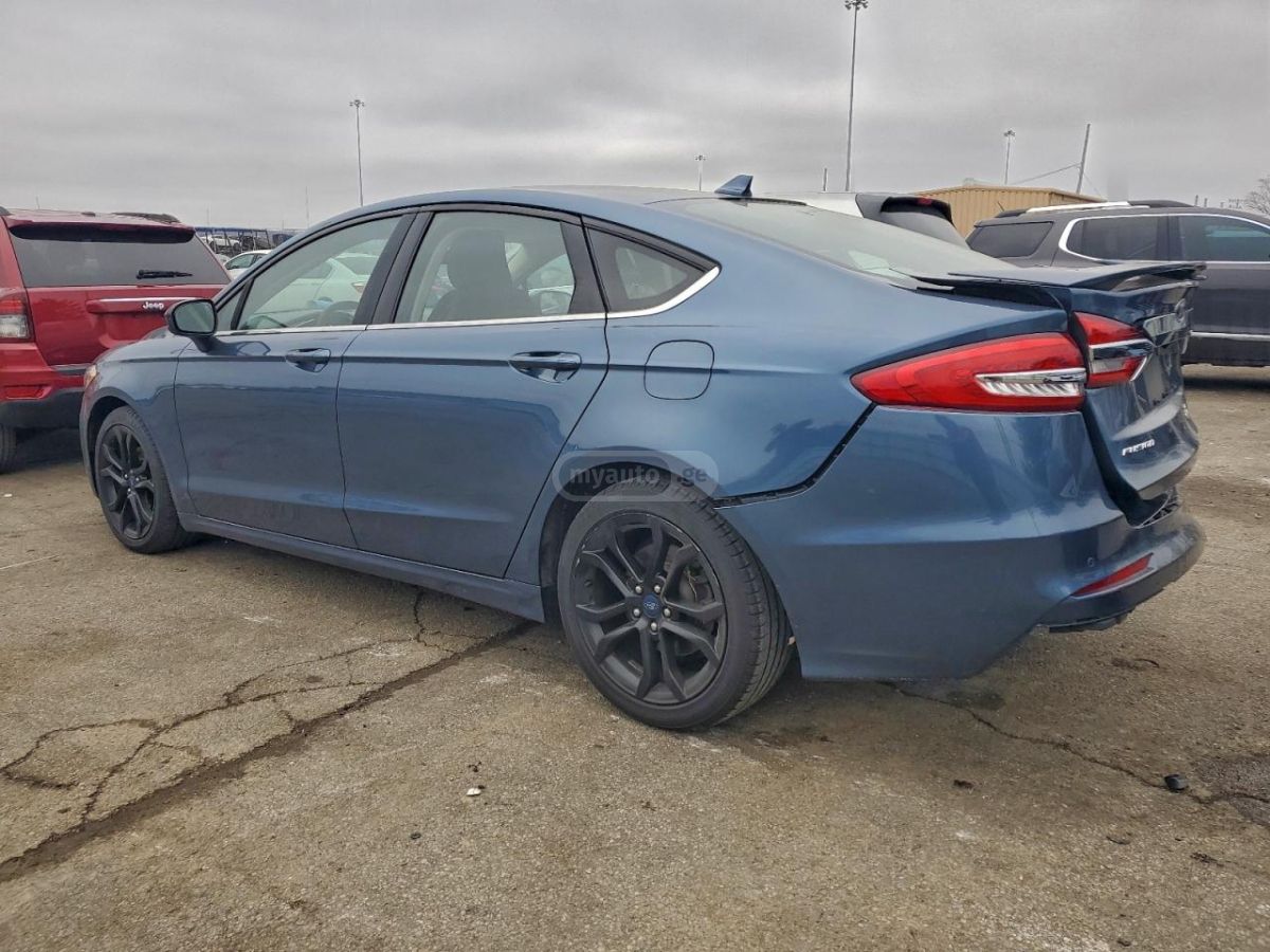 Ford Fusion 2019 — photo 2