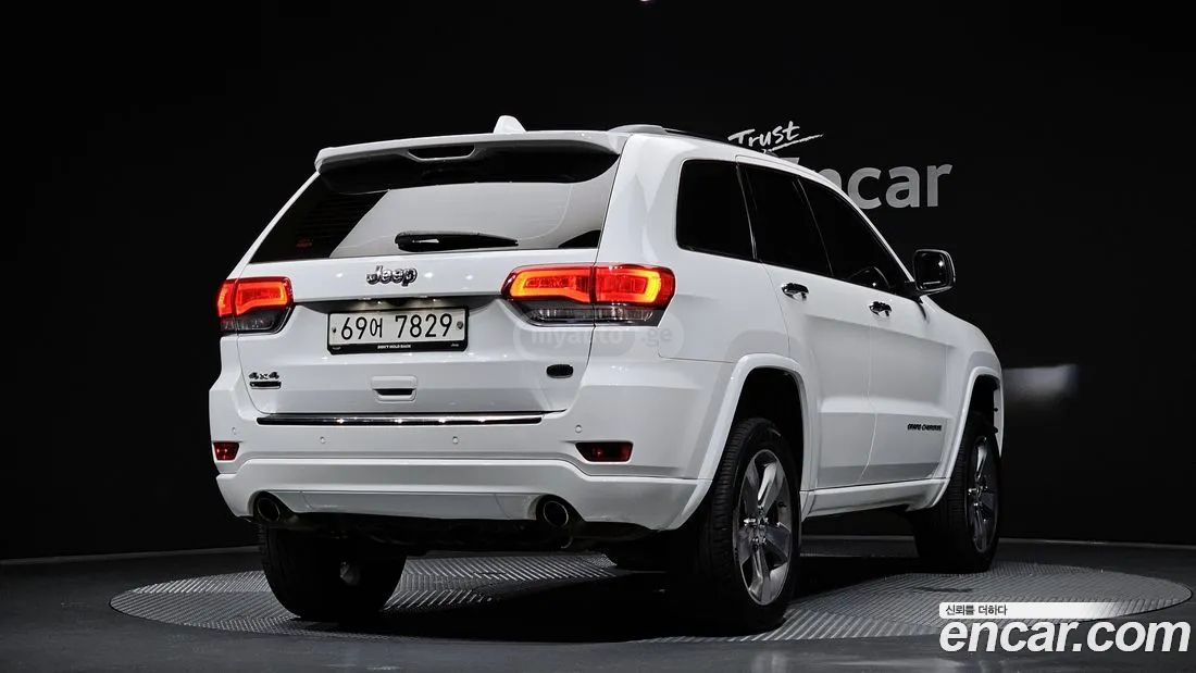 Jeep Grand Cherokee 2015 — photo 2