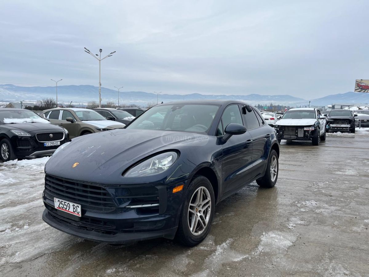 Porsche Macan 2021 — photo 2