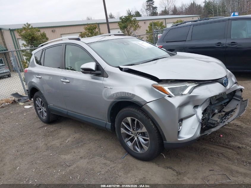 Toyota RAV4 2017 — photo 2