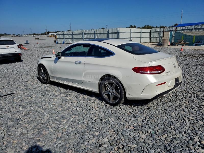 Mercedes-Benz C 300 2019 — photo 2