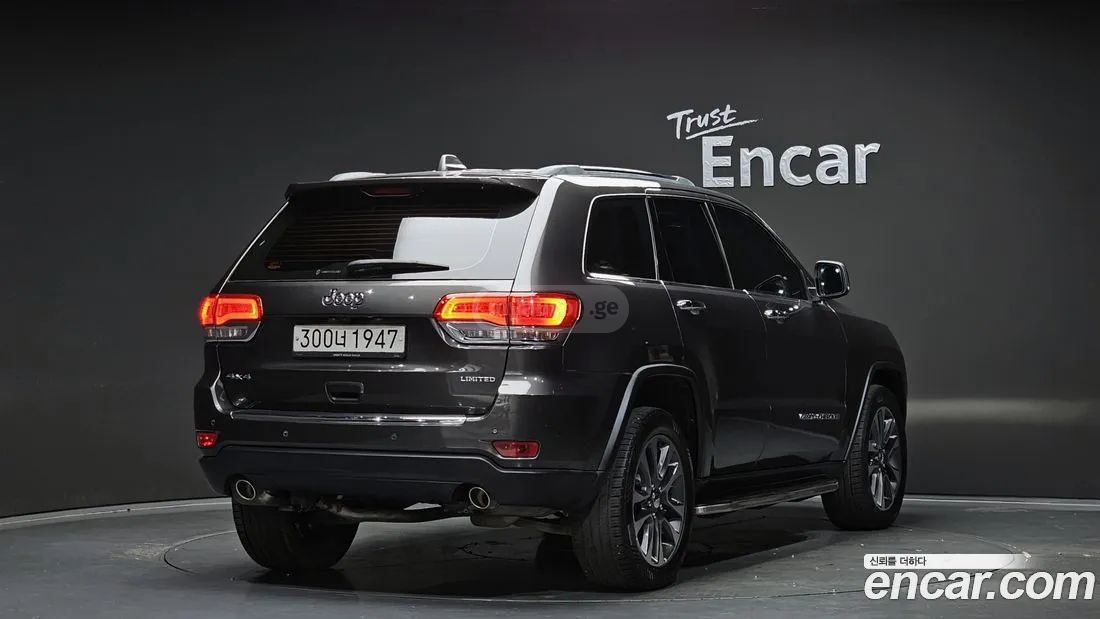 Jeep Grand Cherokee 2018 — photo 2