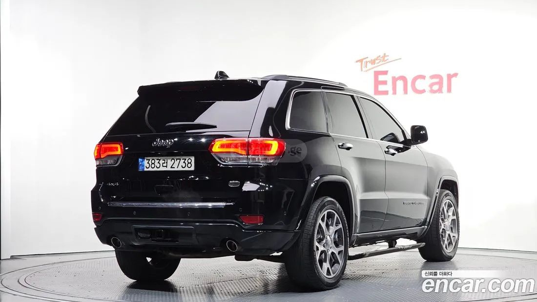 Jeep Grand Cherokee 2019 — photo 2