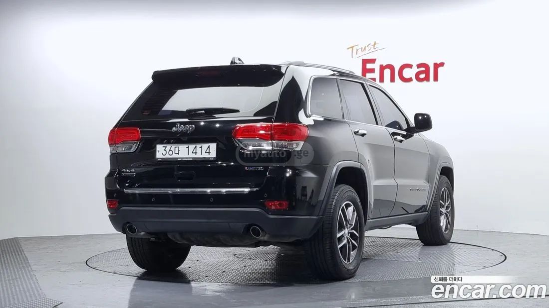 Jeep Grand Cherokee 2017 — photo 2