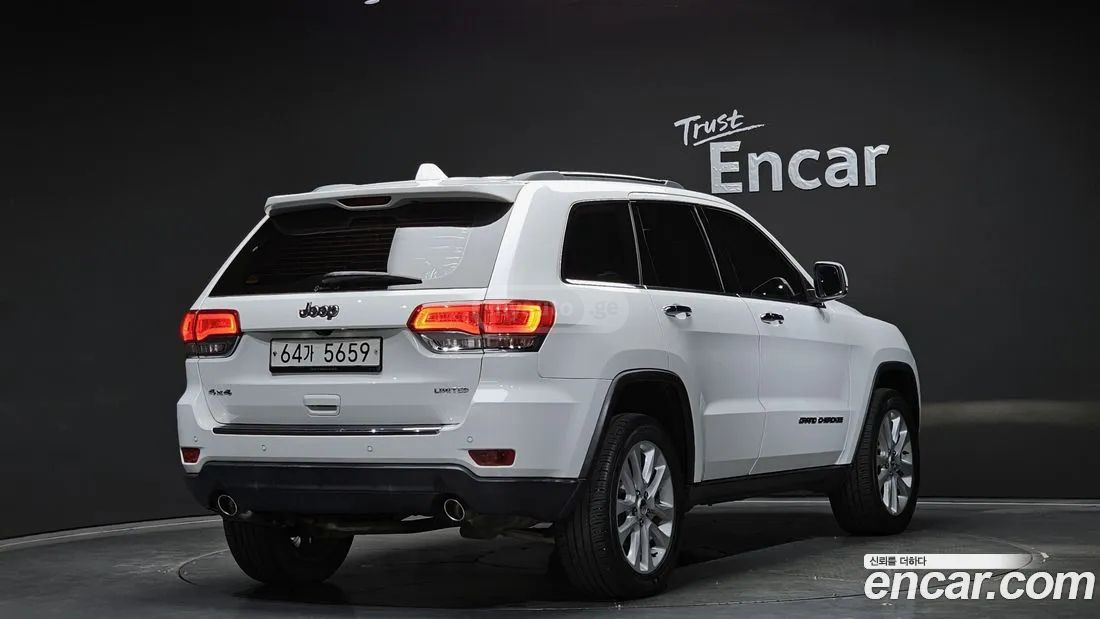 Jeep Grand Cherokee 2017 — photo 2
