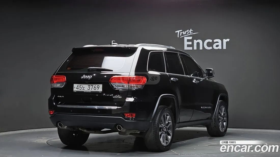 Jeep Grand Cherokee 2018 — photo 2