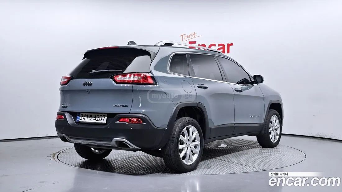 Jeep Cherokee 2015 — photo 2