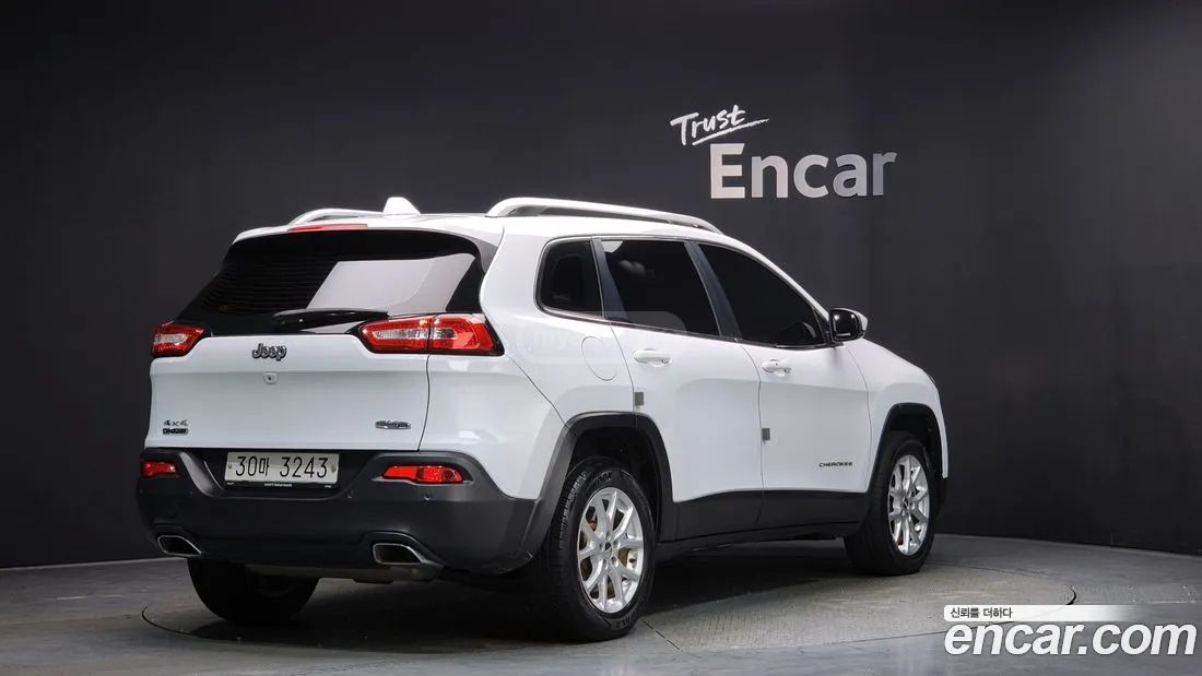 Jeep Cherokee 2015 — photo 2