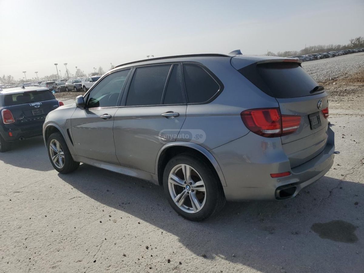 BMW X5 2016 — photo 2