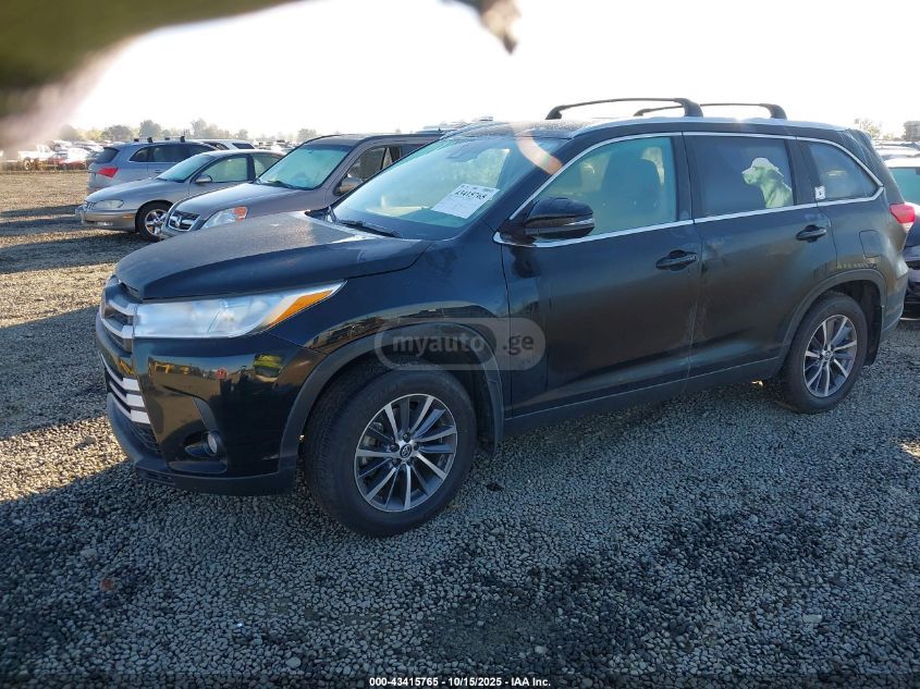 Toyota Highlander 2019 — photo 2