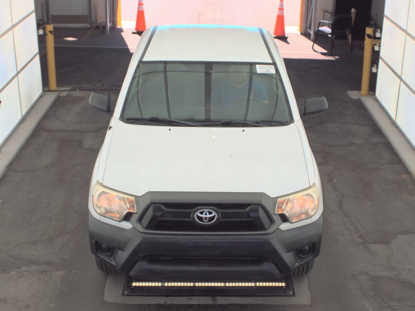 Toyota Tacoma 2015 — photo 2