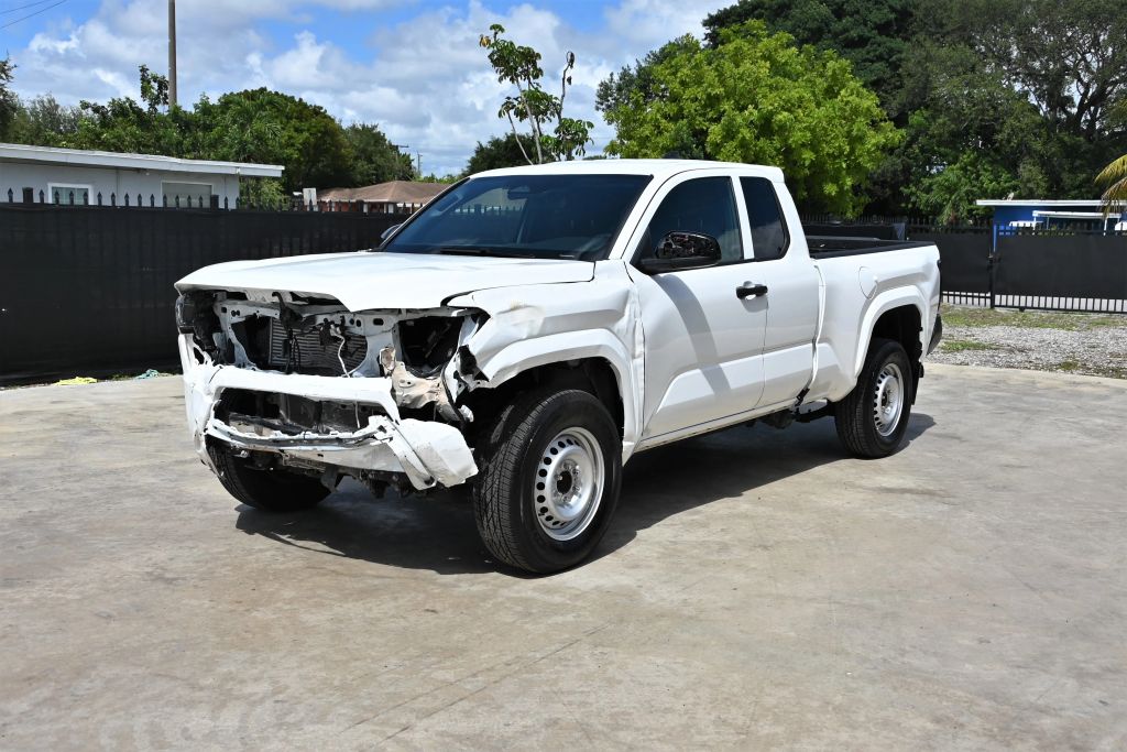 Toyota Tacoma 2024 — photo 2