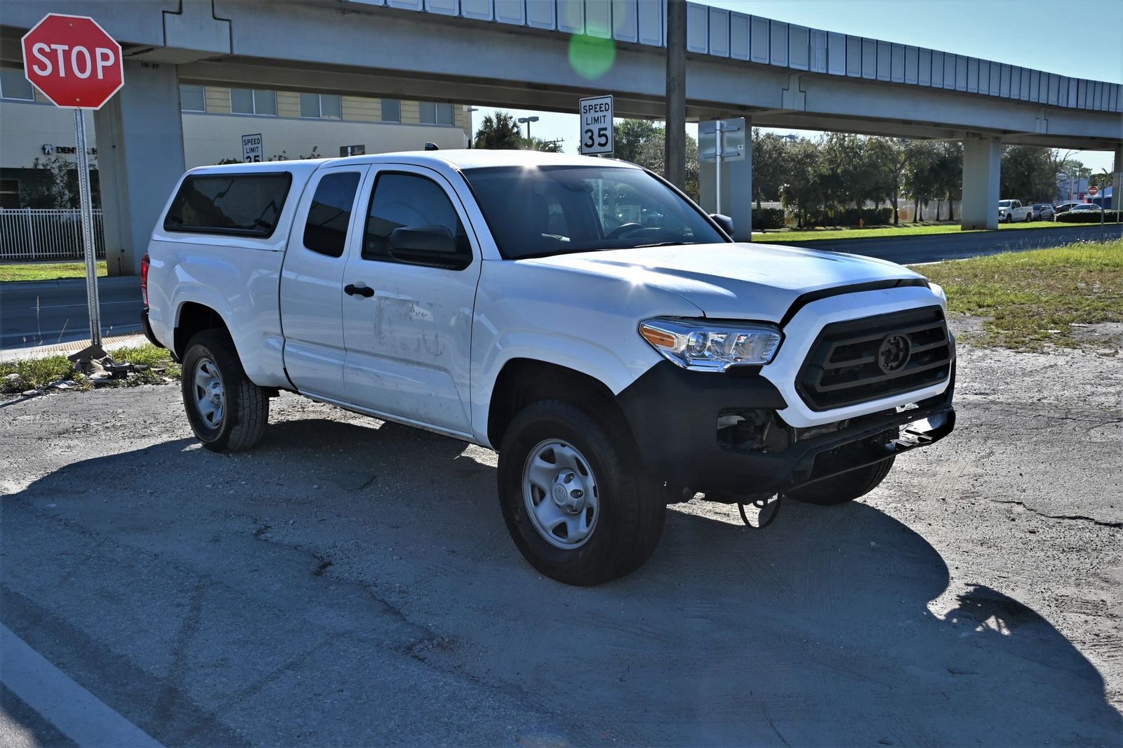 Toyota Tacoma 2022 — photo 2