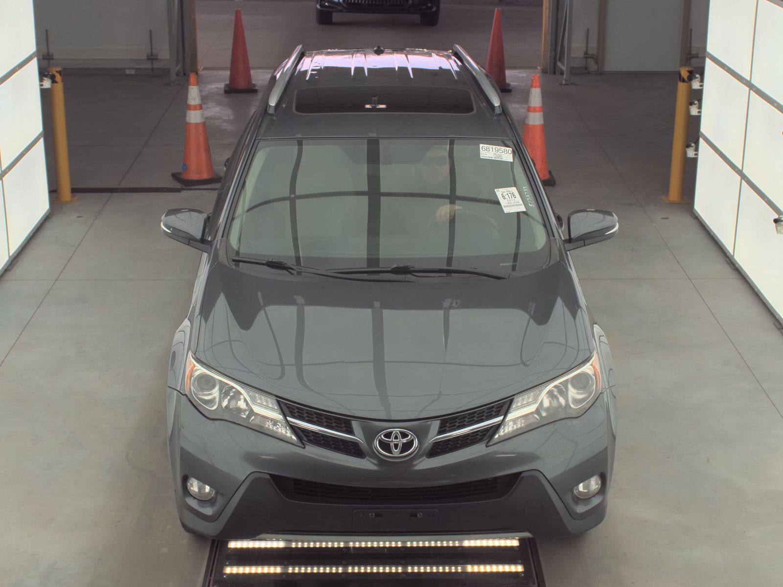 Toyota RAV4 2014 — photo 2