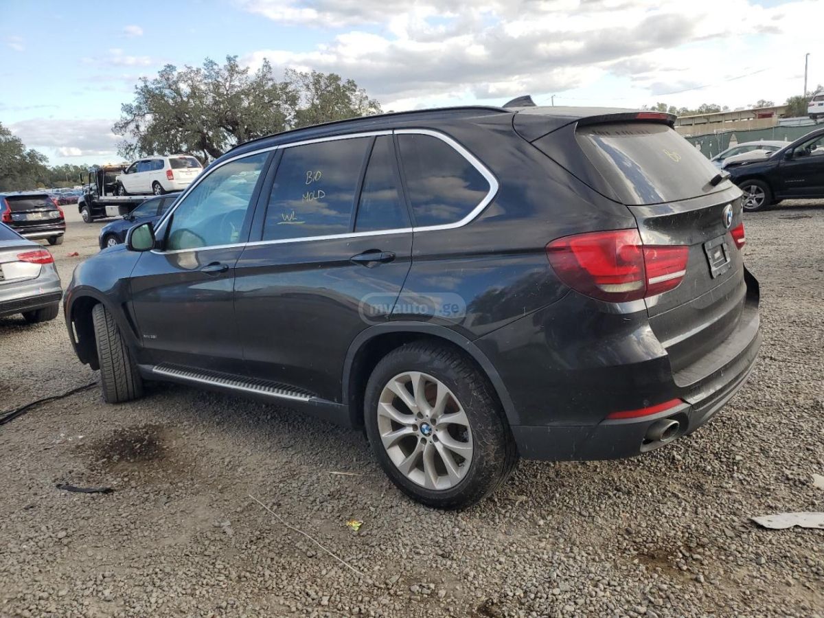 BMW X5 2016 — photo 2