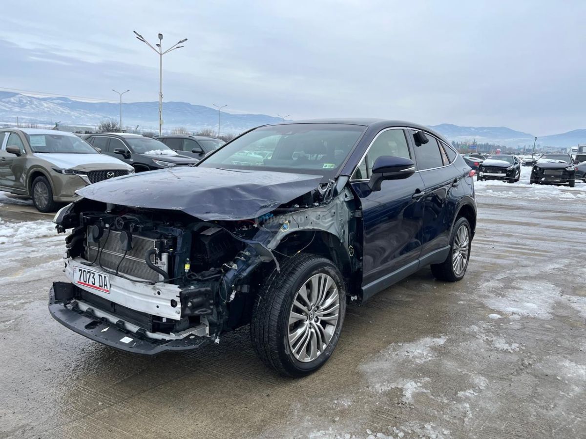 Toyota Venza 2021 — photo 2