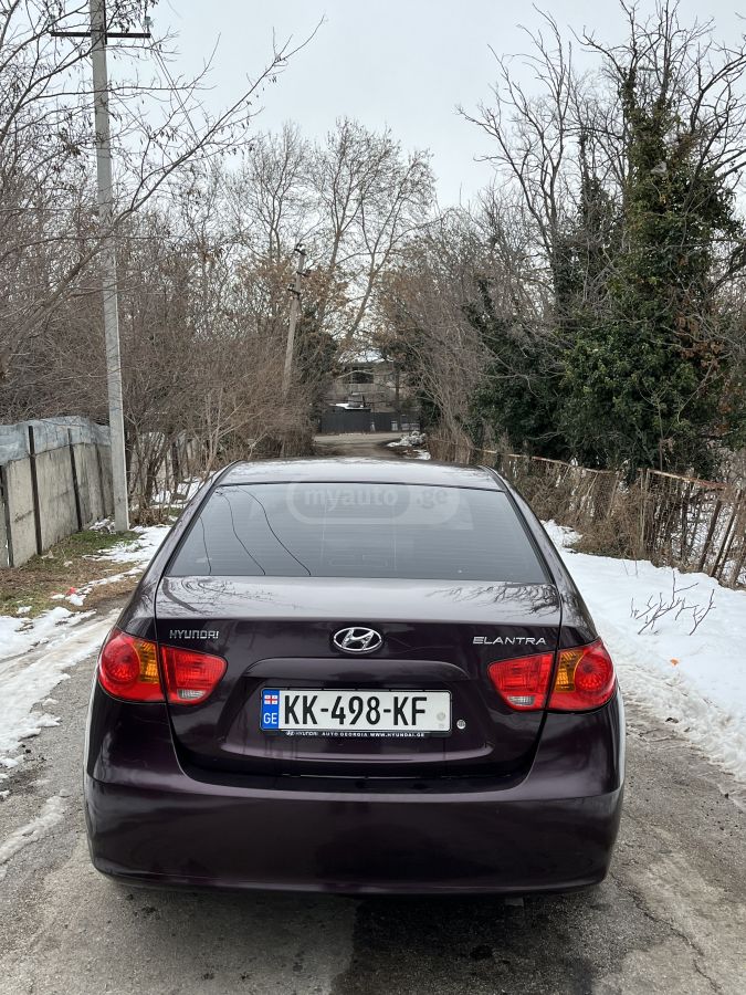 Hyundai Elantra 2008 — photo 2
