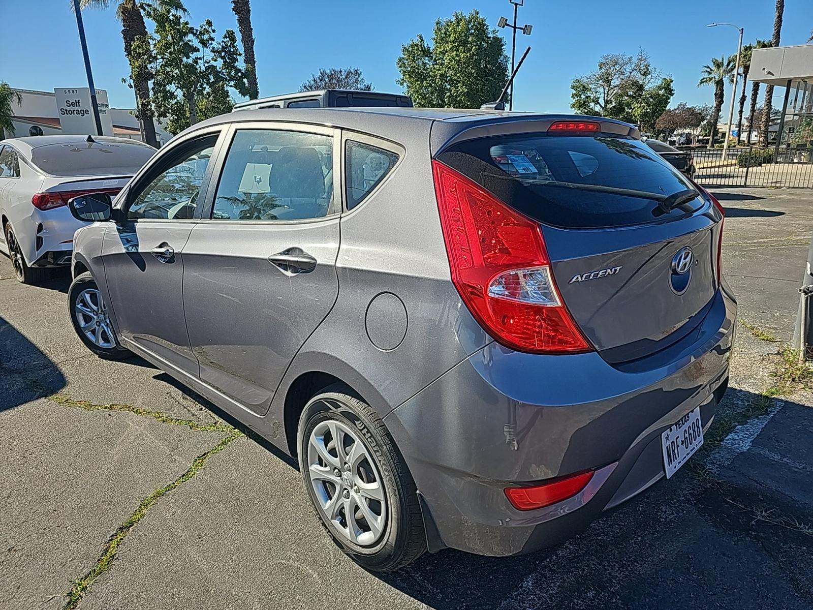 Hyundai Accent 2014 — photo 2