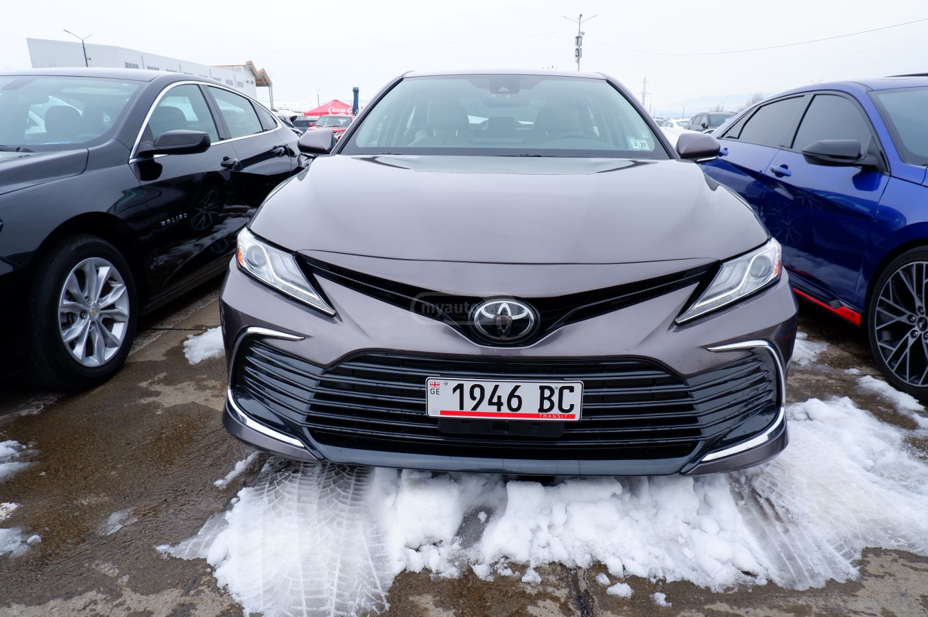 Toyota Camry 2022 — photo 2