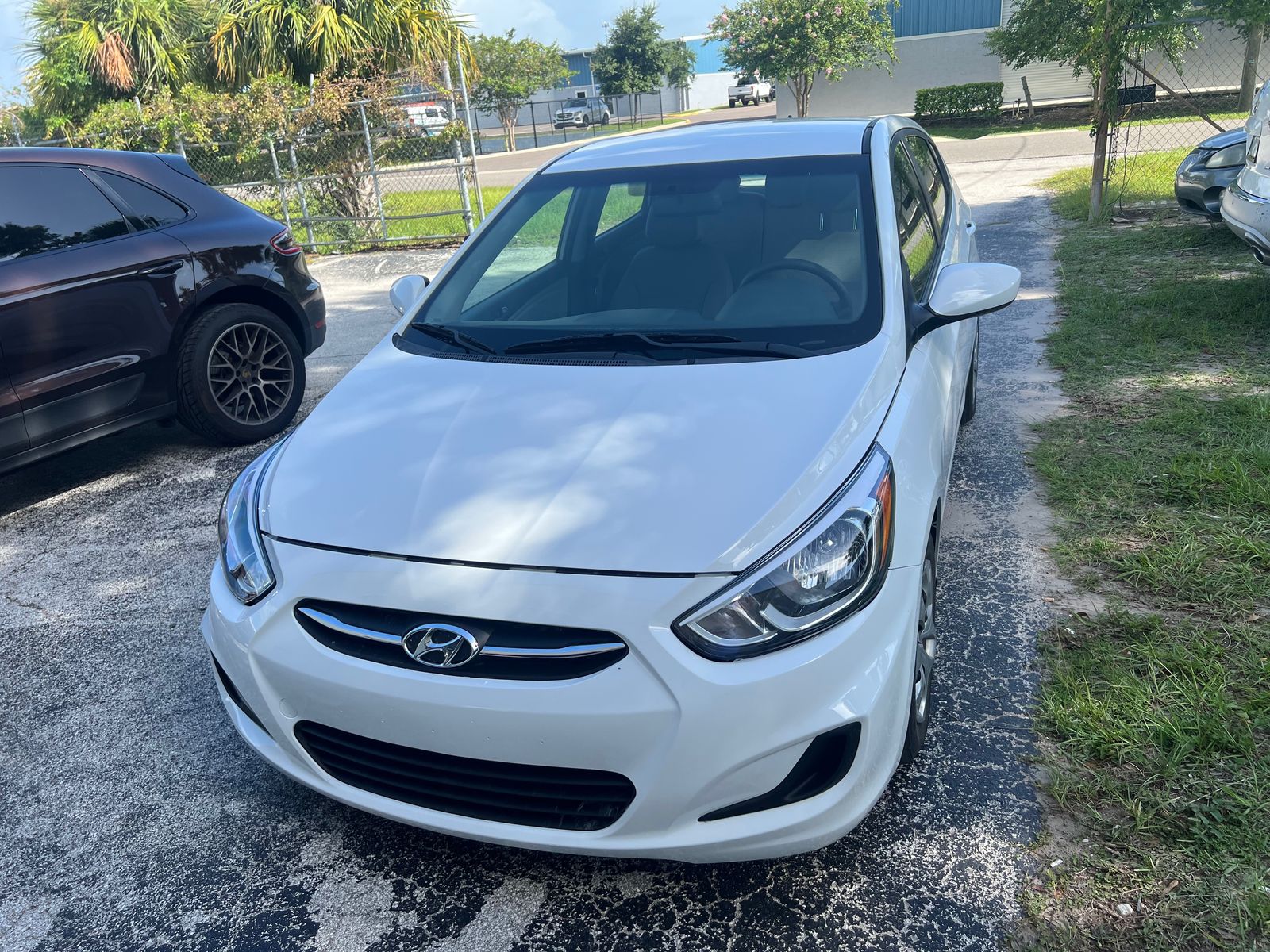 Hyundai Accent 2017 — photo 2