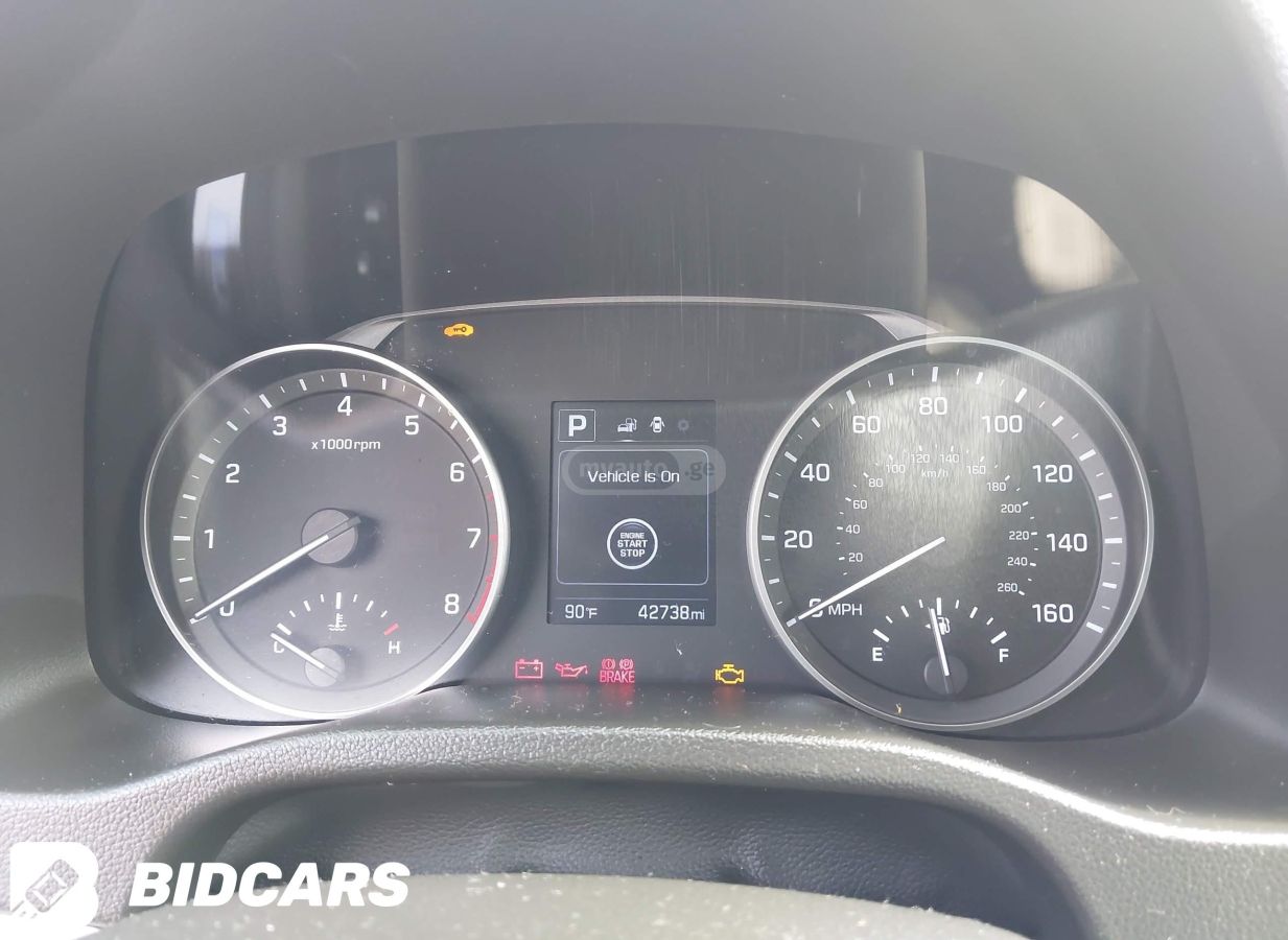 Hyundai Elantra 2017 — photo 2