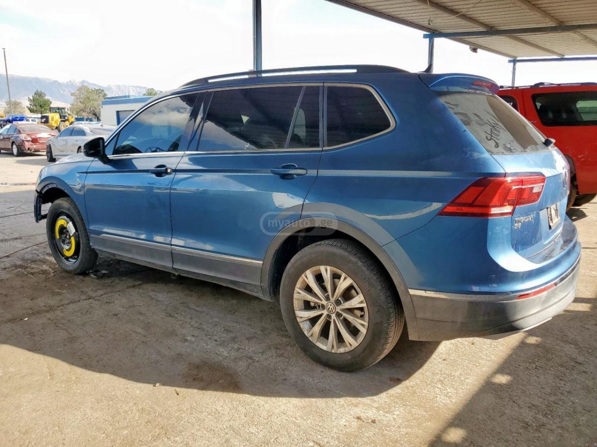 Volkswagen Tiguan 2018 — photo 2