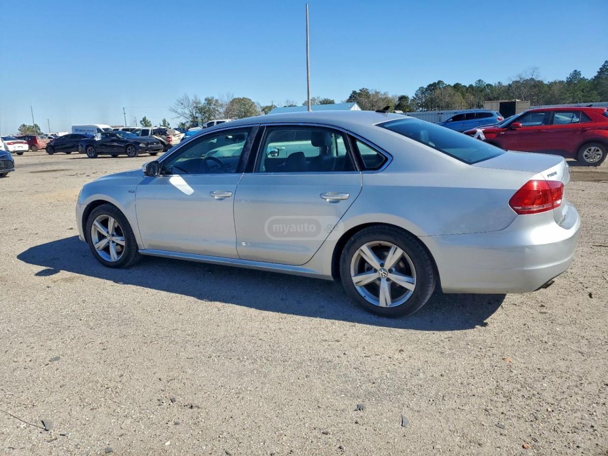 Volkswagen Passat 2015 — photo 2