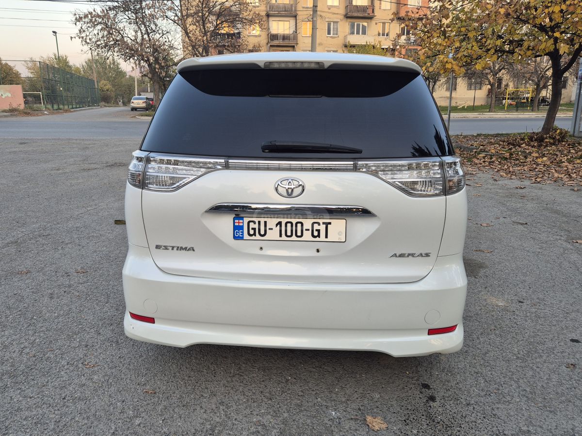 Toyota Estima 2014 — photo 2