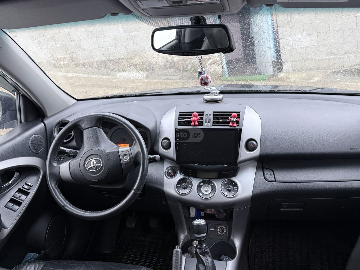 Toyota RAV4 2007 — photo 2